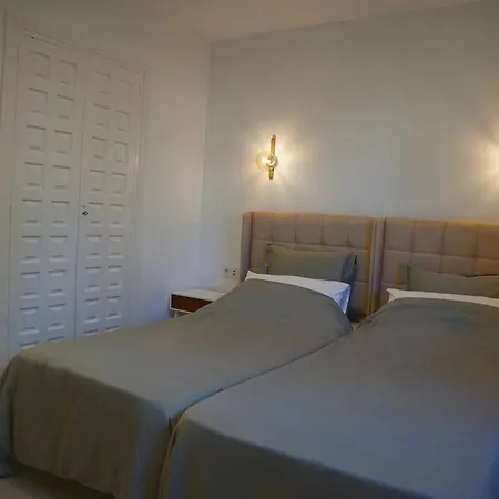 Beautiful With Private Pool And Amazing View * Κάλπε